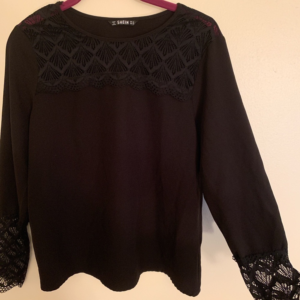 🌷 3/$18 NWOT Top